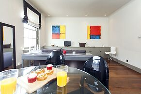 Old Brompton 2 Exclusive Atmosphere