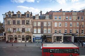 Old Brompton 2 Exclusive Atmosphere