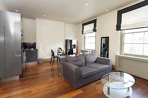 Old Brompton 2 Exclusive Atmosphere