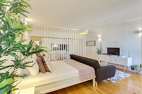 DA'Home - Downtown Studio