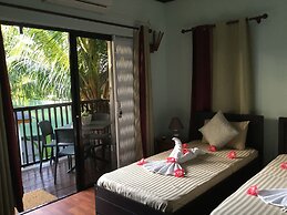 Mer Riviere Self Catering