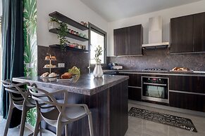 Royal haneviim Boutique palace