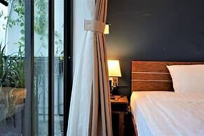 Oasis Hotel & Apartment