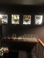 Oasis Hotel & Apartment