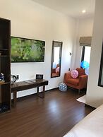 Oasis Hotel & Apartment