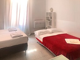 10 - 12 Tourist House Apartment Centre Bologna