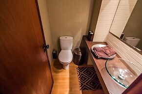 DAHome - Collector's Luxurious Apartment