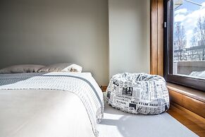 DAHome - Collector's Luxurious Apartment