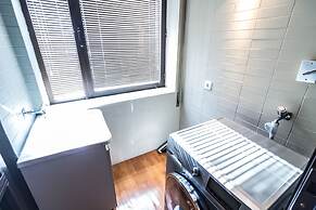 DAHome - Collector's Luxurious Apartment