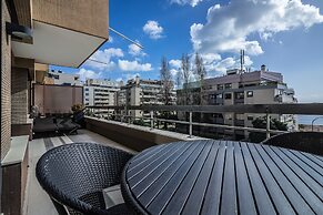 DAHome - Collector's Luxurious Apartment