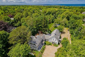 Isaiah Hall Bed & Breakfast Inn