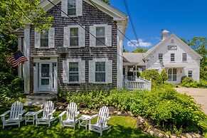 Isaiah Hall Bed & Breakfast Inn