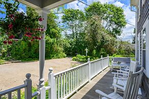 Isaiah Hall Bed & Breakfast Inn