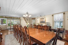 Isaiah Hall Bed & Breakfast Inn