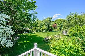 Isaiah Hall Bed & Breakfast Inn