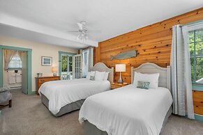 Isaiah Hall Bed & Breakfast Inn