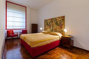 Large Apartment in the Heart of Chiaia