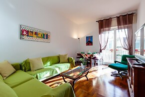 Large Apartment in the Heart of Chiaia
