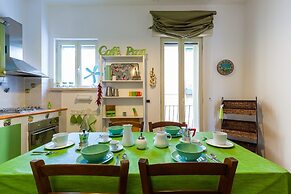 Large Apartment in the Heart of Chiaia