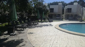 Villa Verde Limón by Akua