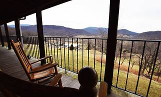 Graves Mountain Farm & Lodges