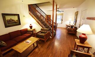 Graves Mountain Farm & Lodges