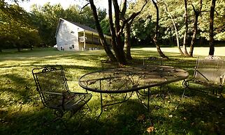 Graves Mountain Farm & Lodges