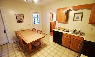 Graves Mountain Farm & Lodges