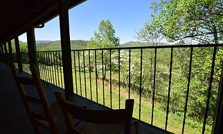 Graves Mountain Farm & Lodges