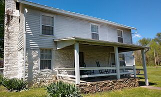 Graves Mountain Farm & Lodges