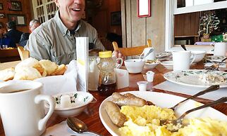 Graves Mountain Farm & Lodges