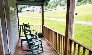 Graves Mountain Farm & Lodges