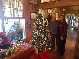 Graves Mountain Farm & Lodges