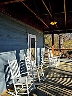 Graves Mountain Farm & Lodges