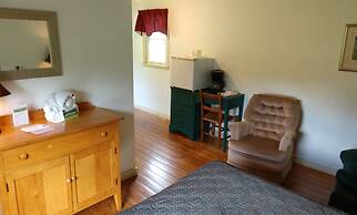 Graves Mountain Farm & Lodges