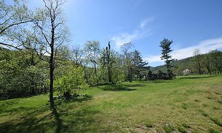 Graves Mountain Farm & Lodges