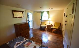 Graves Mountain Farm & Lodges