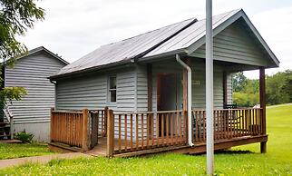 Graves Mountain Farm & Lodges