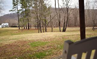 Graves Mountain Farm & Lodges