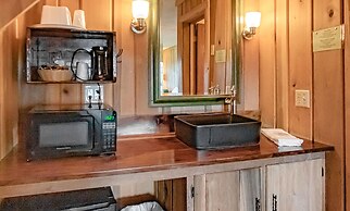 Graves Mountain Farm & Lodges