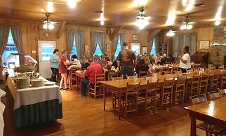 Graves Mountain Farm & Lodges