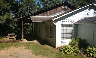 Graves Mountain Farm & Lodges