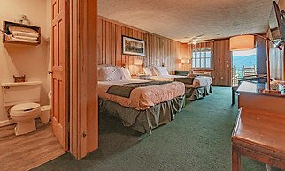 Graves Mountain Farm & Lodges