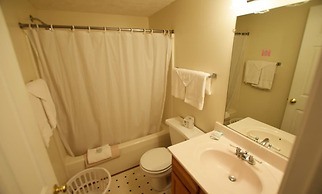 Graves Mountain Farm & Lodges