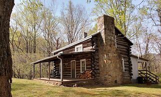 Graves Mountain Farm & Lodges