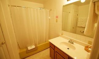 Graves Mountain Farm & Lodges