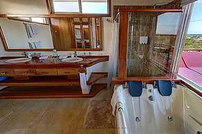 Blue Heron Galapagos Villa