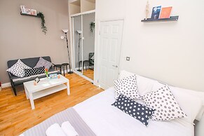 Studio Flat near Liverpool Street
