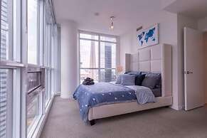 HomeHop - Maple Leaf Square