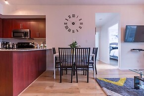 HomeHop - Maple Leaf Square